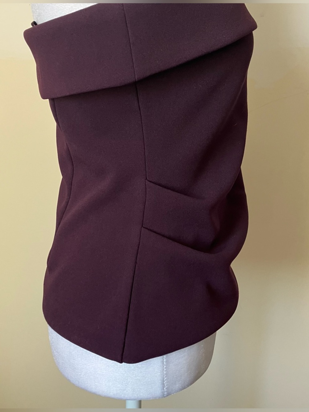 Babaton by Aritzia FigureKnit Eyecatcher Structured Crepe Tube Top size Medium - Picture 11 of 12